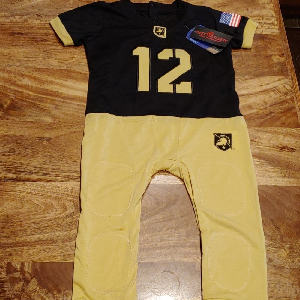 NWT UCF Knights Pajamas Size 12-18 months